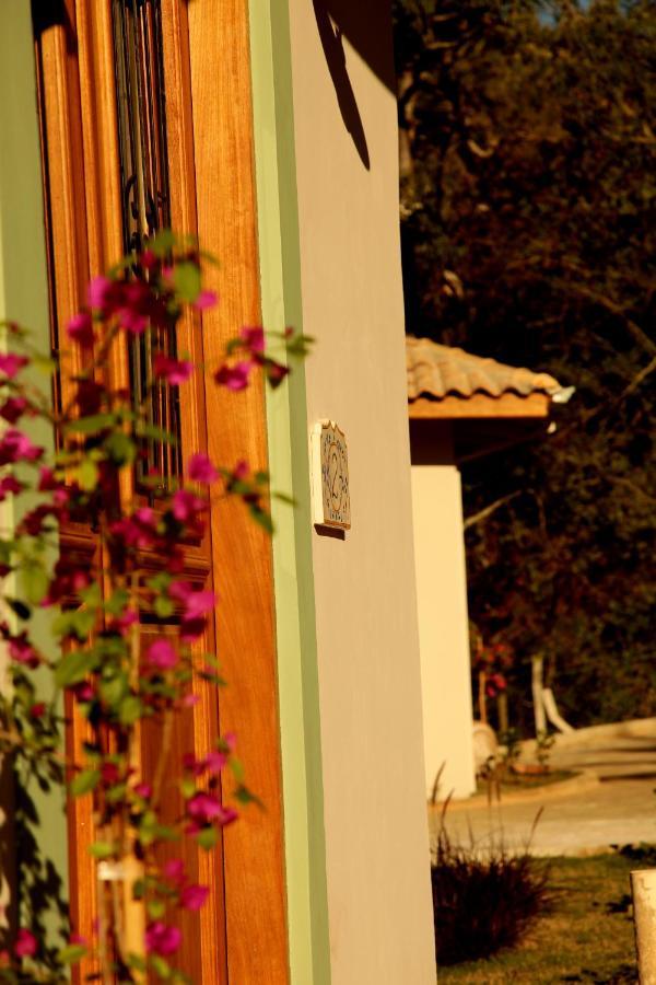 Solario Chales Hotell Bueno Brandão Exteriör bild
